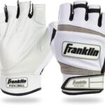 Pickleball gloves for sweaty hands, does it help?